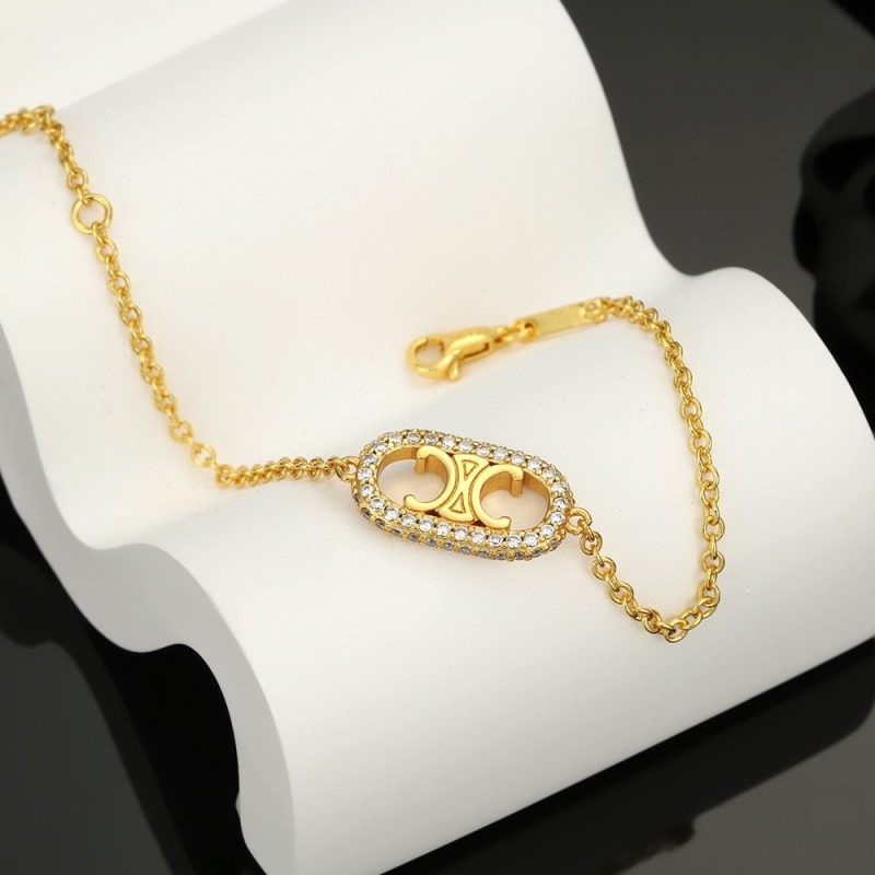 Ce1i*e necklaces